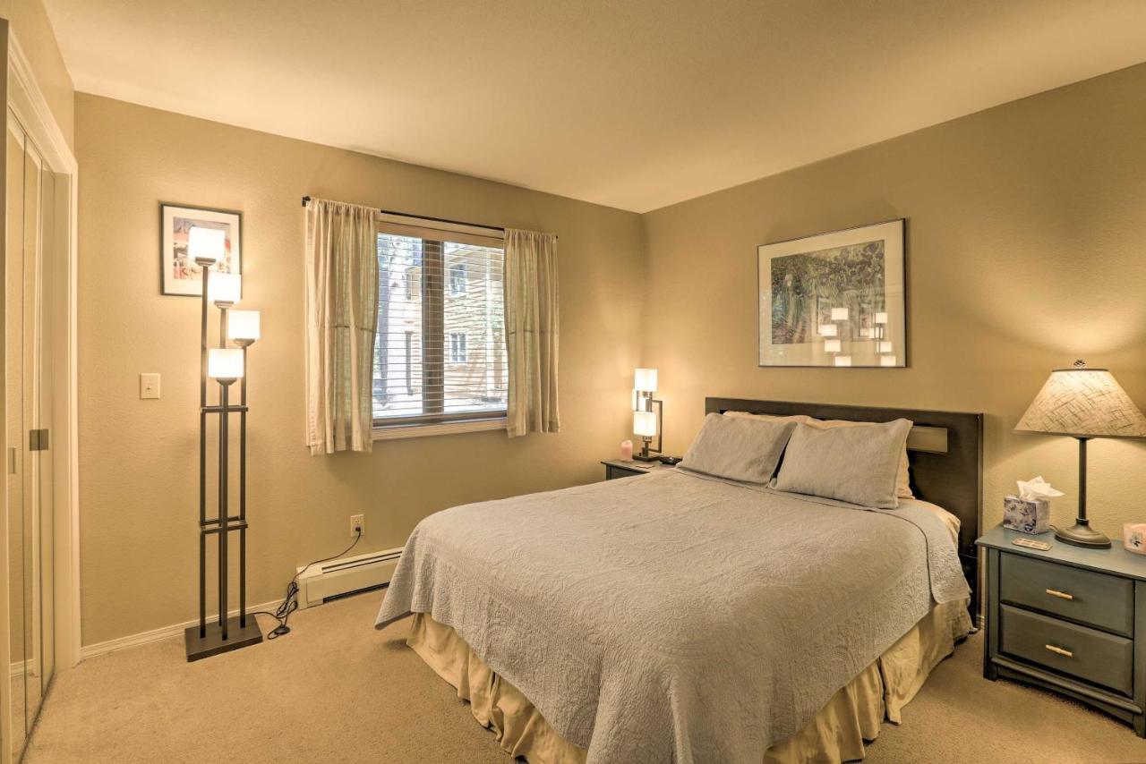 Corner-Unit Condo With Grill Walk To Lake Tahoe! 斜坡村 外观 照片