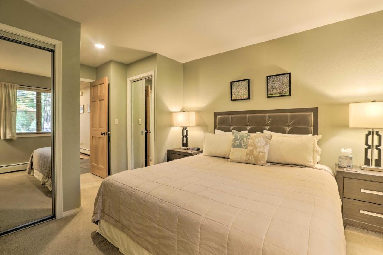 Corner-Unit Condo With Grill Walk To Lake Tahoe! 斜坡村 外观 照片